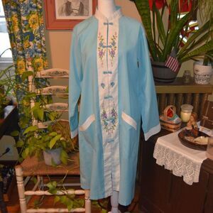 1960s Vintage Jodie Arden Kimono Housedress Embroidered Blue Large